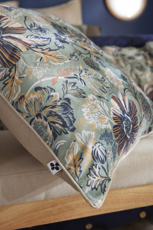 ISALINE_amb_zoom_4-1366x2048 ISALINE_amb_zoom_4-1366x2048